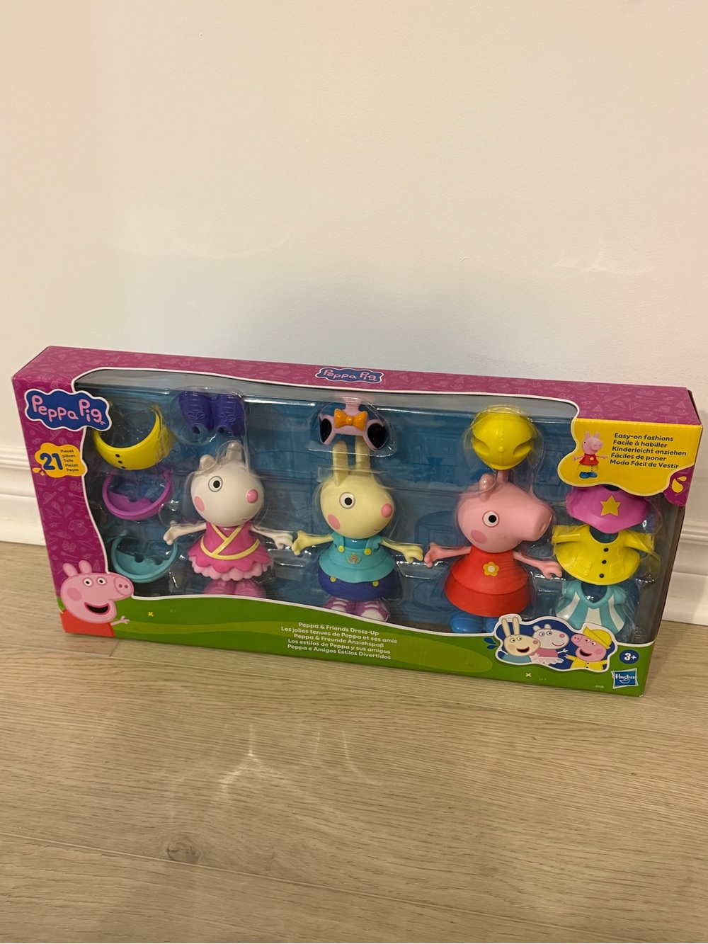 Nwt Peppa Pig - Peppa & Friends Dress Up Set